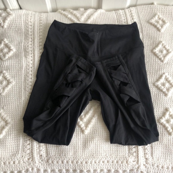 GAIAM Pants - GAIAM Black Lace Up Skinny Cropped High Rise Active Leggings Pant Size Medium